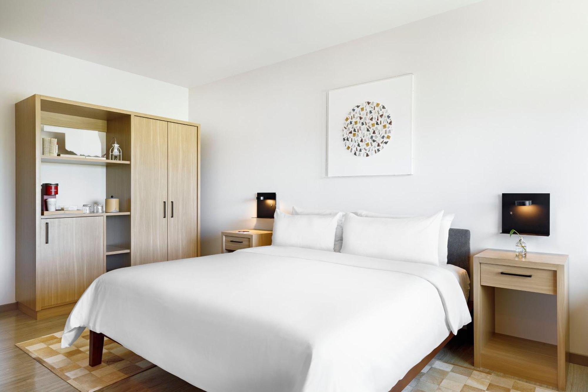 Noun Hotel Norman Buitenkant foto